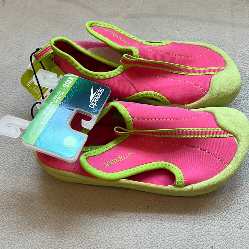 Speedo water shoes new with tags.